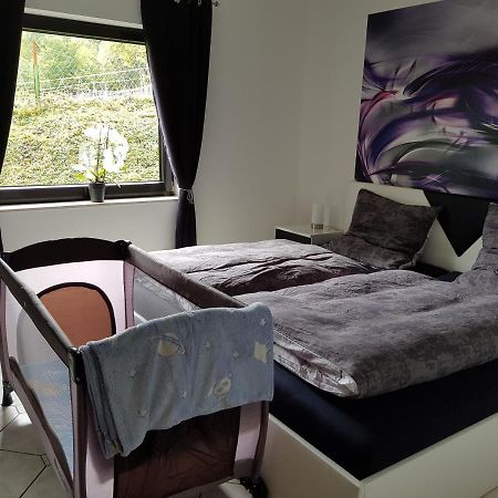 Ferienwohnung Tinas Beauty เนคคาร์ชไตนัค ภายนอก รูปภาพ